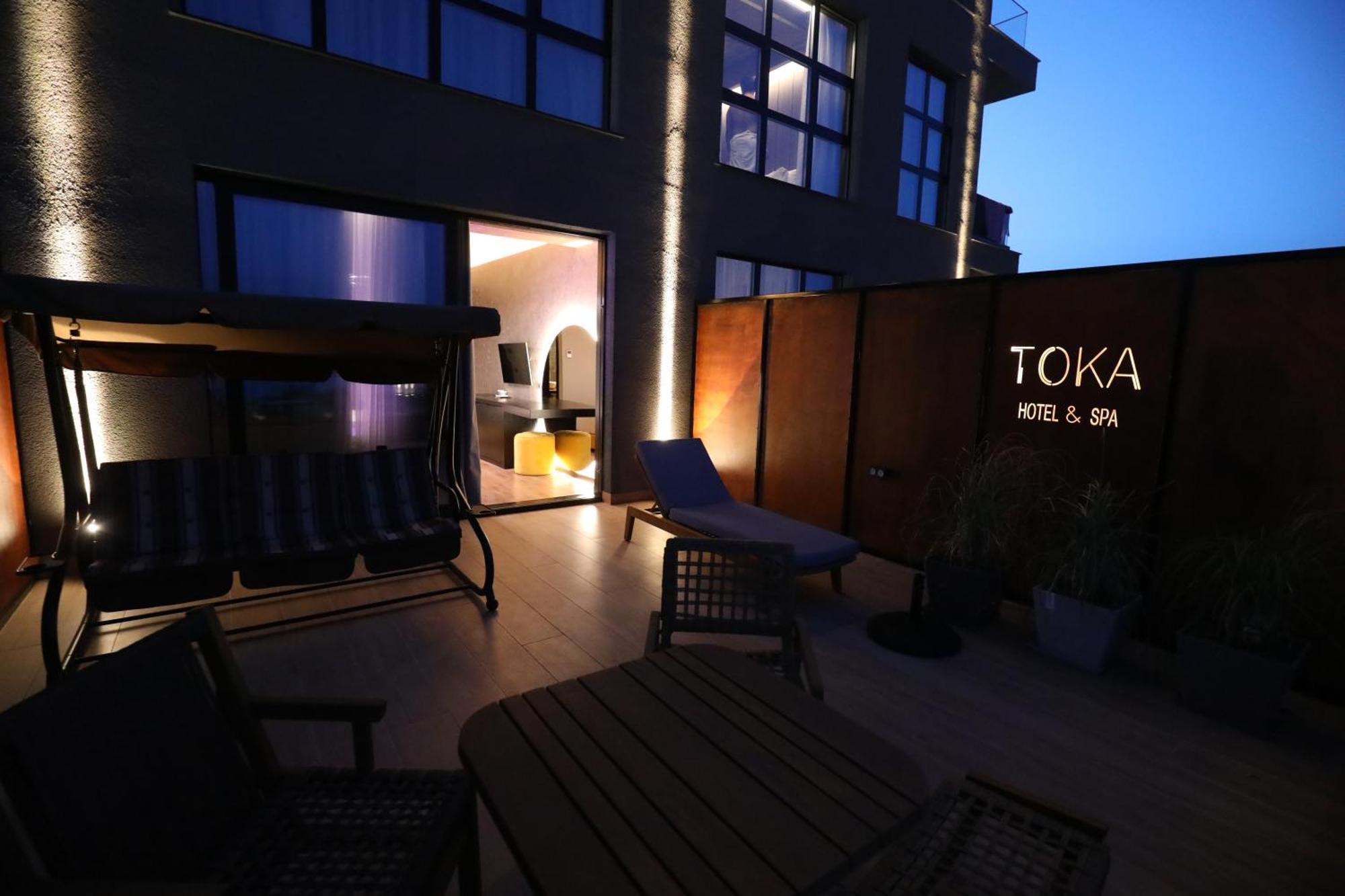 Toka Hotel Restaurant Udenisht Exterior photo