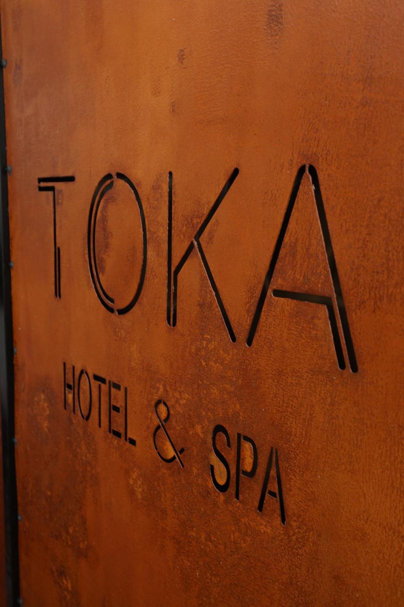 Toka Hotel Restaurant Udenisht Exterior photo