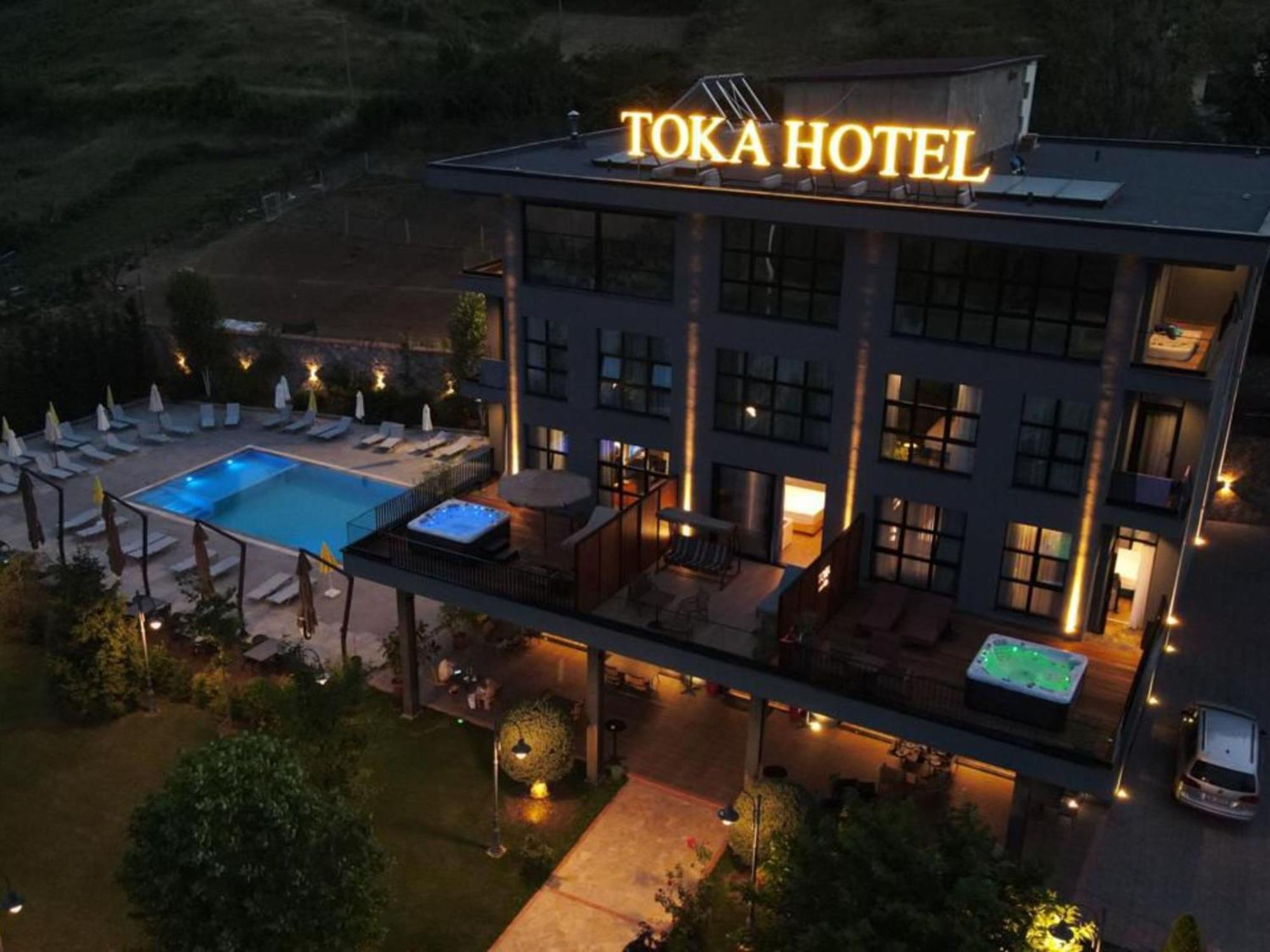 Toka Hotel Restaurant Udenisht Exterior photo